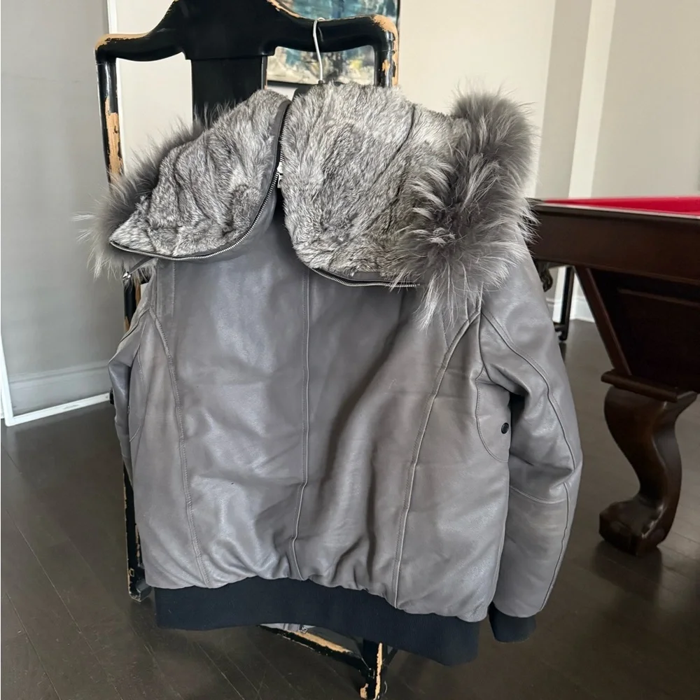 RUDSAK Men's Gray Puffer Jacket with Fur Trim - Picture 5 of 8